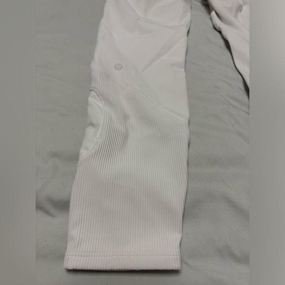 Lululemon White New Ambition Super High Rise Tight *Stained* - Picture 13 of 14